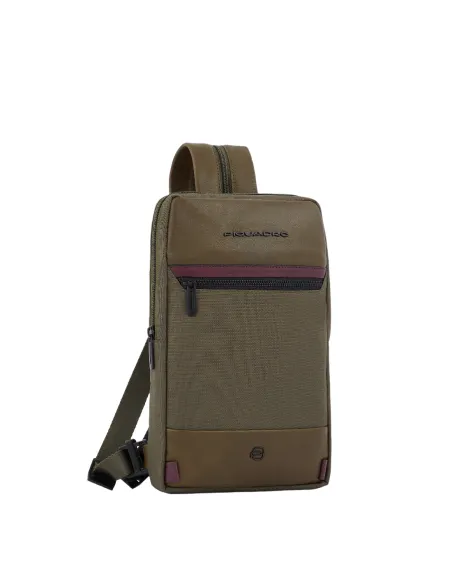 Piquadro Keith Querträgertasche aus recyceltem Stoff grün