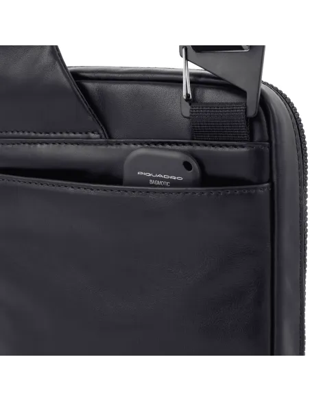 Piquadro B2 Revamp Umhängetasche mit iPad®mini-Fach blau