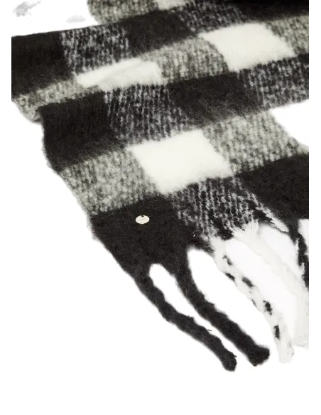 Check stole with fringes black-white