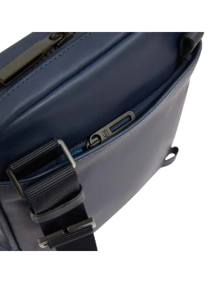 Piquadro Finn Pocket crossbody bag with iPad®mini compartment, black