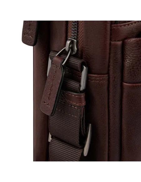 Borsello piccolo in pelle a due scomparti Piquadro Paavo Testa di moro