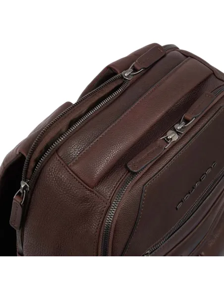 Laptop-Rucksack mit iPad®-Fach und verstellbarem Brustgurt Piquadro Paavo, blau