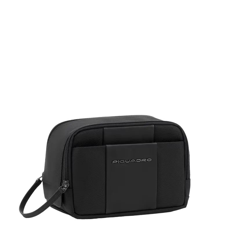 Kulturbeutel aus rezykliertem Stoff Piquadro Brief2, schwarz 2