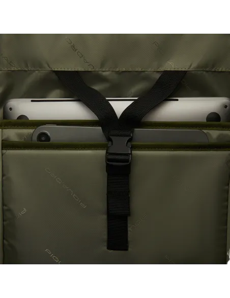 Reisetasche als Rucksack tragbar mit Laptop- und und iPad®-Fächern Piquadro Arne, schwarz