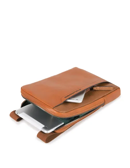 Piquadro Pan Leder-Umhängetasche mit iPad®mini-Fach, Dunkelbraun