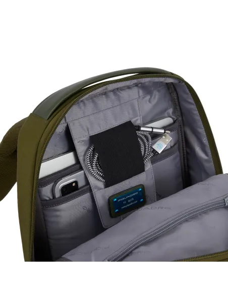 Zaino per computer da 14 e iPad® in tessuto riciclato e pelle Piquadro P16S2, nero