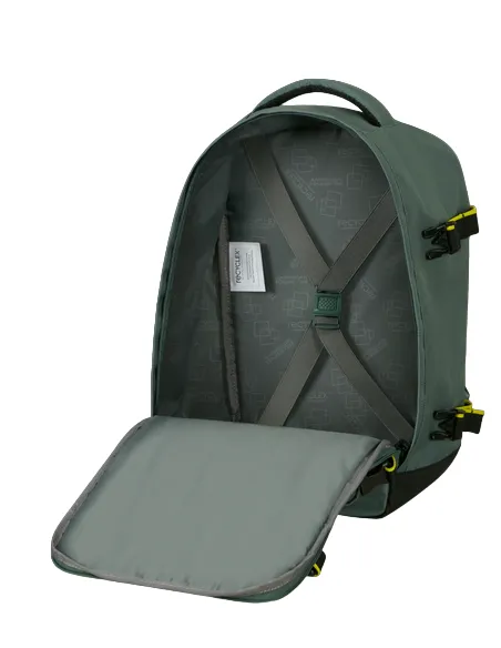 Zaino da viaggio piccolo American Tourister Take2Cabin, dark forest