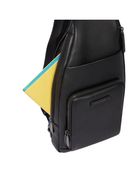 Monospalla per iPad®mini in pelle portabile a zaino Piquadro Modus, verde