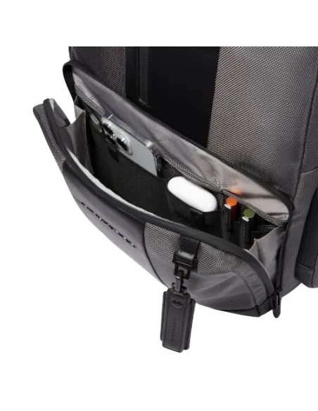 Piquadro Brief2 Special 15,6" Laptop-Rucksack, grau-schwarz