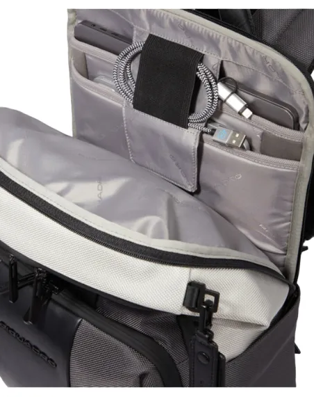 Piquadro Brief2 Special Reise-Rucksack mit Laptop-Fach, grau-schwarz