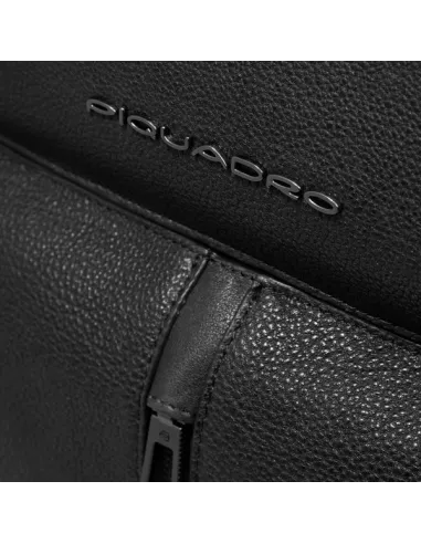 Piquadro Hedley small leather laptop...