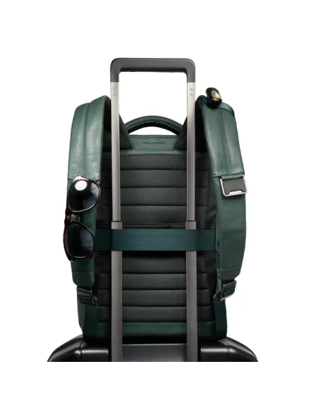 Piquadro Hedley small leather laptop backpack, green