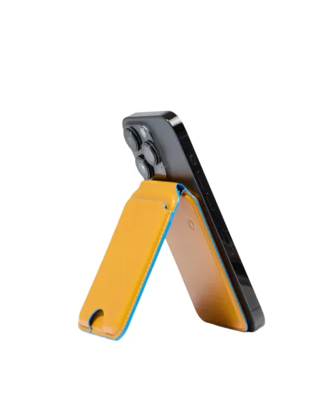 Piquadro MagSafe credit card holder with rechargeable tracker, yellow