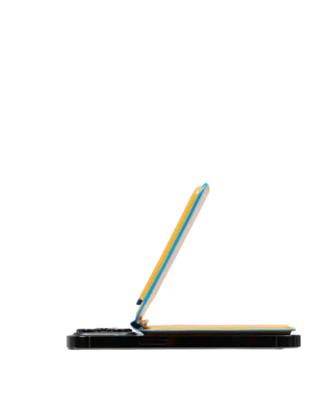 Portacarte di credito MagSafe con tracker ricaricabile Piquadro, giallo