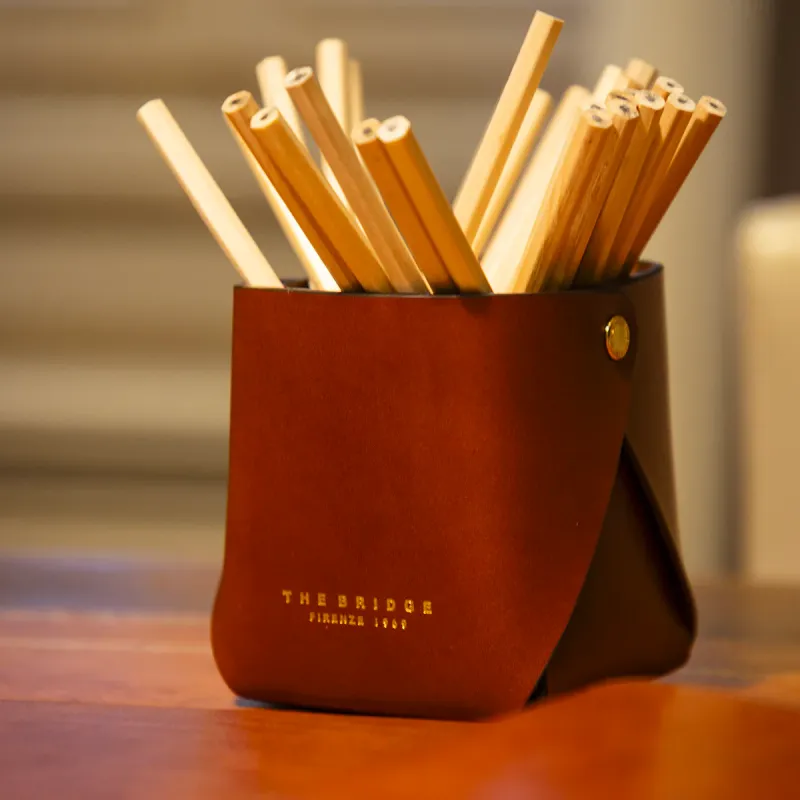 Pen holder cup The Bridge, brown 2