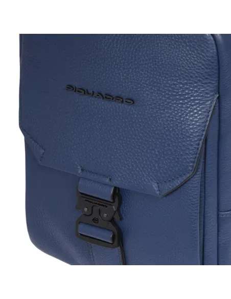 Piquadro Than Men's iPad®mini cross-body bag, blue