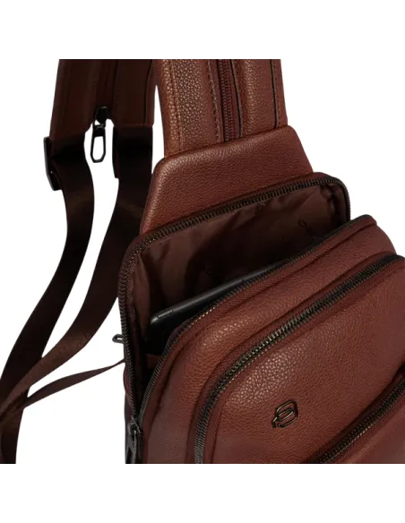 Piquadro Cronus Umhängetasche/Rucksack aus Leder, braun