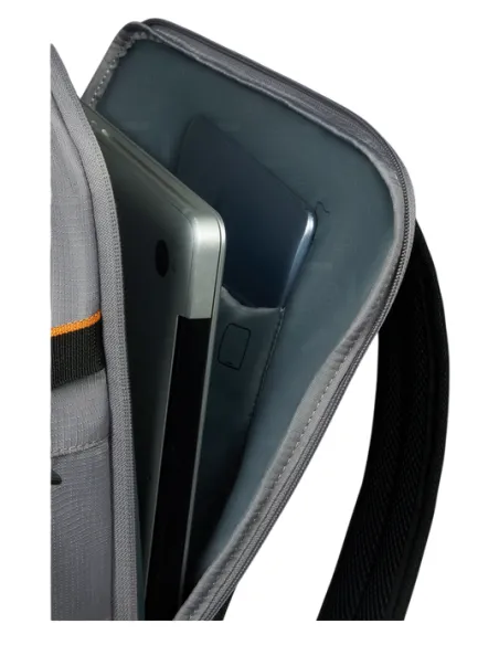Mittelgroßer Reiserucksack mit Laptopfach American Tourister Take2Cabin, Dark Grey