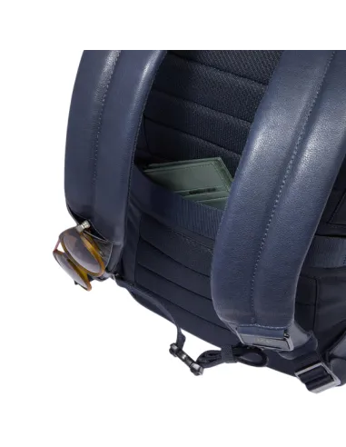 Piquadro Cronus 15.6 leather laptop...