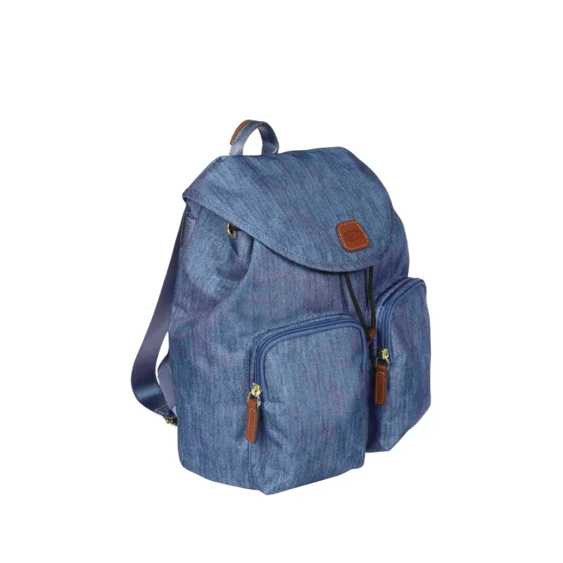 Woman's backpack with two zipped front pockets, jeans 2