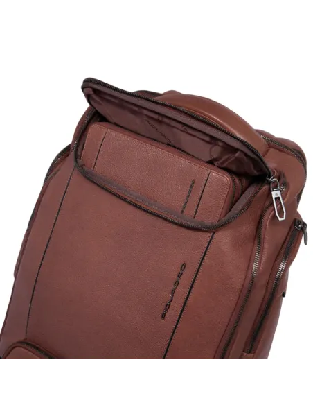 Zaino porta pc da 15,6 in pelle Piquadro Cronus con cinghia pettorale, marrone