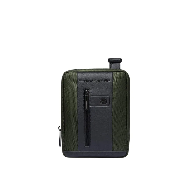 Piquadro Brief 2 Umhängetasche aus rezykliertem Stoff mit...