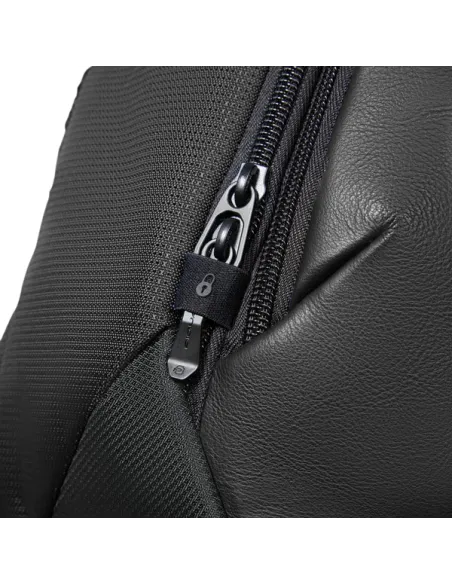 Zaino da viaggio porta PC da 15,6 in  tessuto e pelle vegana Piquadro, nero