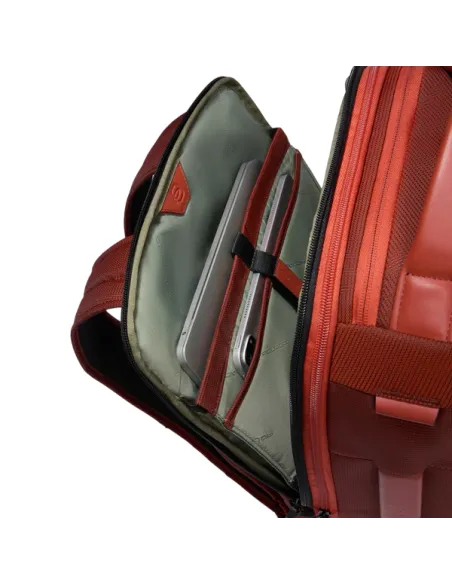 Zaino da viaggio espandibile porta pc da 17,3 in tessuto e pelle vegana Piquadro, arancio