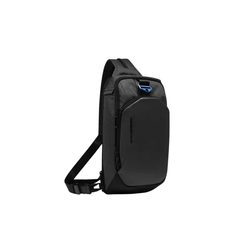 Piquadro PQ-Earth Umhängetasche/Rucksack, schwarz 2