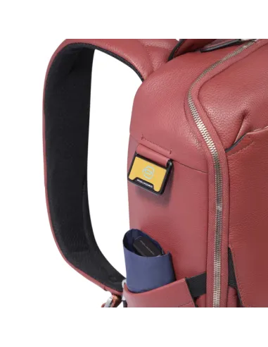 Piquadro Than small leather backpack...