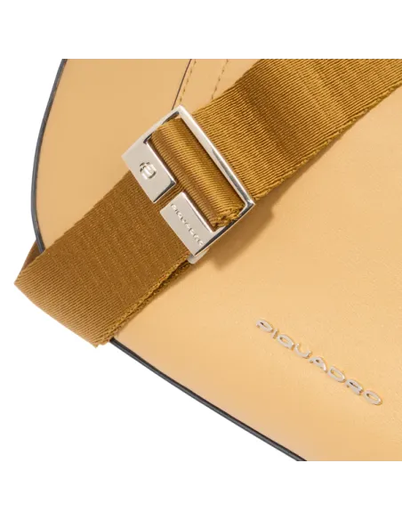 Piquadro Circle leather shoulder bag, yellow-beige