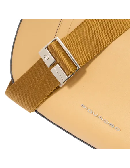 Piquadro Circle leather shoulder bag, yellow-beige