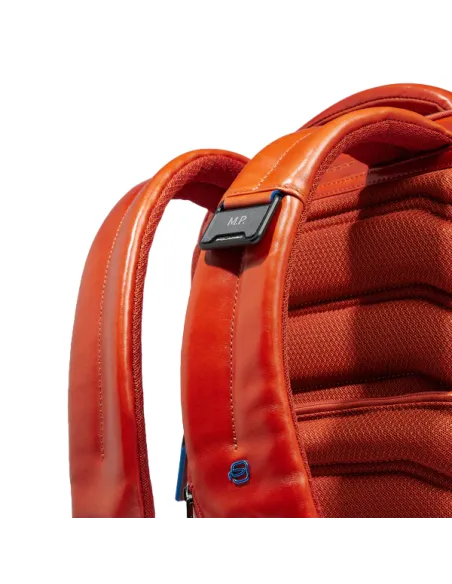 Zaino da viaggio in pelle Porta pc da 15,6 Piquadro Blue Square, giallo