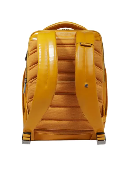 Piquadro Blue Square Lederrucksack mit 15,6 Computerfach, gelb