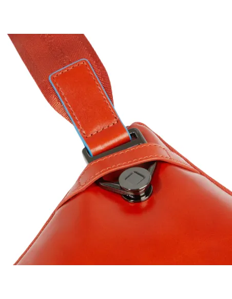 Marsupio Piquadro Blue Square con attacchi tracolla riposizionabili, arancio
