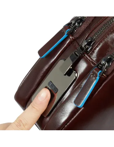 Men's clutch bag with Piquadro Blue...