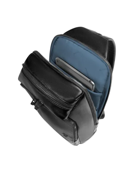 Monospalla uomo in pelle porta iPad® con protezione RFID e portabilità a zaino Piquadro Philip, nero