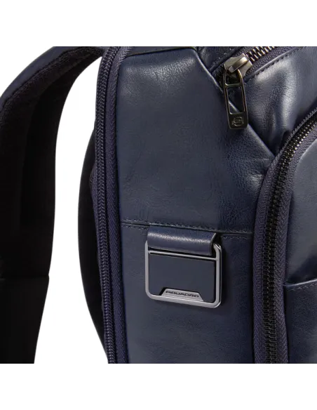 Zaino uomo piccolo in pelle porta pc e iPad®mini Piquadro Philip, blu
