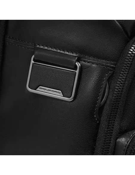 Zaino da viaggio in pelle porta pc da 15,6 e iPad® Bagmotic Piquadro Philip, nero