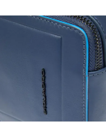 Pochette in pelle a due comparti Piquadro Atlas, blu