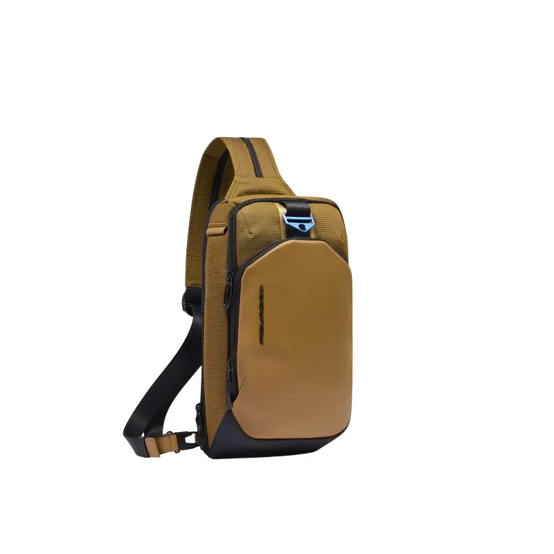 Piquadro PQ-Earth Umhängetasche/Rucksack, hellbraun 2