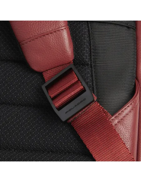 Piquadro Russel Leder-Rucksack klein Laptop & iPad-Fach, braun