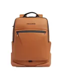 Zaino porta pc da 15,6 a due scomparti con cinghia pettorale Piquadro C2OW, arancio