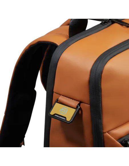 Zaino porta pc da 15,6 a due scomparti con cinghia pettorale Piquadro C2OW, arancio