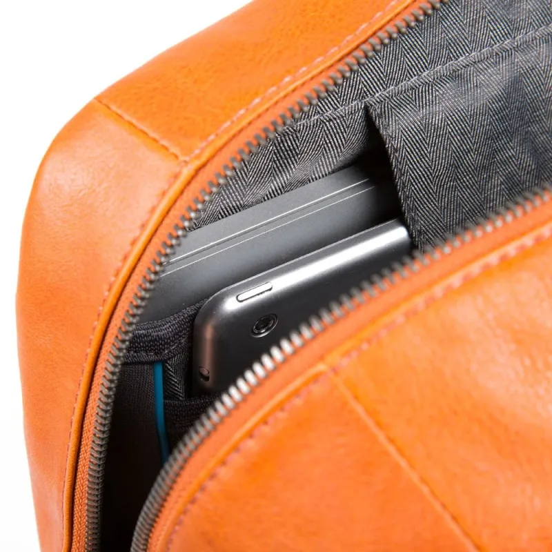 Piquadro B2 Special 15,6" Computer-Rucksack Orange 2
