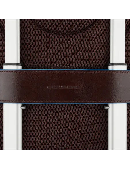 Flacher Rucksack aus Leder Blue Square Revamp, dunkel braun