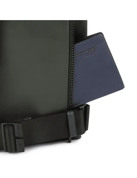 Piquadro Quentin Querträgertasche mit iPad®mini-Fach