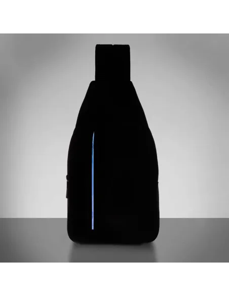 Piquadro Urban Umhängetasche aus Leder mit LED-Licht