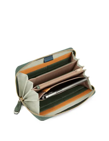 Piquadro Dafne zipped leather wallets...