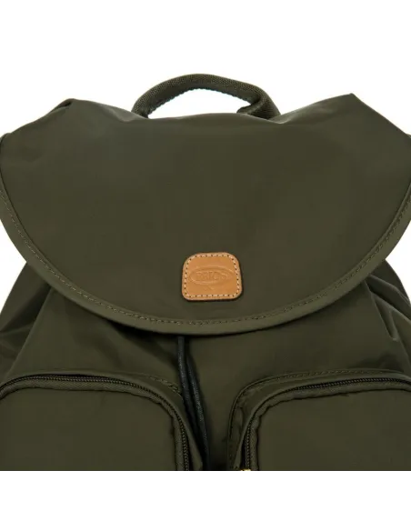 Woman's backpack with two zipped front pockets green